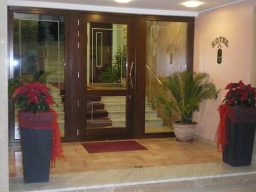 Hotel Sole Mare, Забронировать Отель Отели Сан-Ремо 3 звезды, рядом с Вокзал Сан-Ремо, 3*