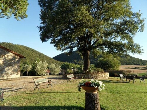 Il Colombaio Agriturismo, Забронировать Фермерский дом Отели Монтегаббионе с парковкой, Парковка