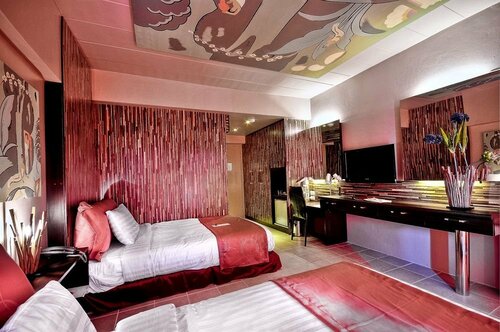 Montana Grand Phuket Hotel, Забронировать Отель Патонг-Бич остров Пхукет, рядом с OTOP Market
