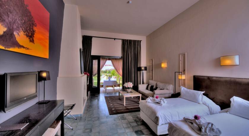 Domaine Des Remparts Hotel & SPA