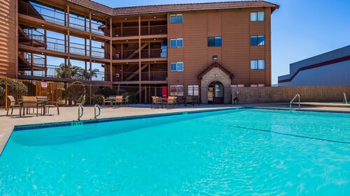 Lompoc Valley Inn and Suites, Забронировать Отель Ломпок Central Coast California