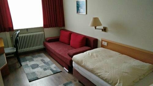 Hotel Alfa, Забронировать Отель Ной-Изенбург земля Гессен