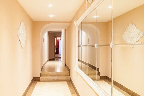 Vogue Suites Rome, Забронировать Отель Отели Рима с парковкой, рядом с Чипро, Парковка