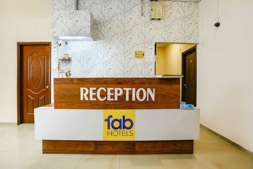 OYO 74642 Hotel Rajmandir, Забронировать Отель Бхата штат Гуджарат