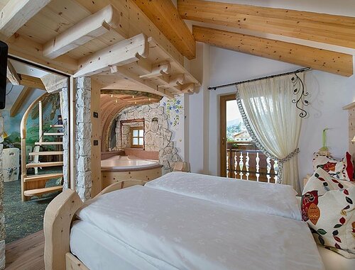 MyTime Hotels la Grotta, Забронировать Отель Виго-ди-Фасса Долина Валь-ди-Фасса