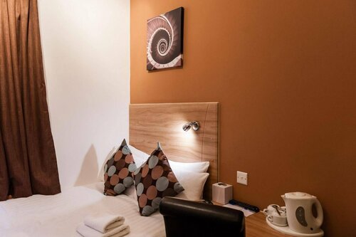 Arinza Hotel, London Ilford, Забронировать Отель Илфорд Большой Лондон, рядом с Часовня Св. Марии и Св. Фомы при больнице в Илфорде