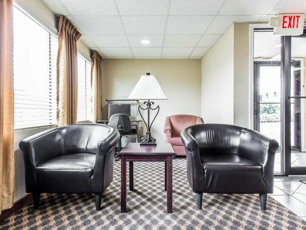 Rodeway Inn Forest Park