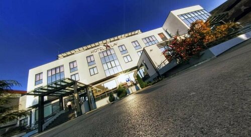 Hotel Lav Vukovar, Забронировать Отель Отели Вуковарско-Сремская жупания с парковкой, Парковка