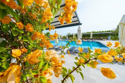 Club Kavala Beach Hotel Assos, Забронировать Отель Кадирга 