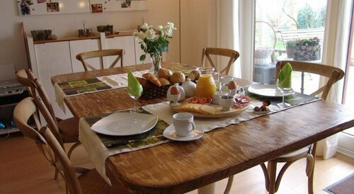 B&B Elly, Забронировать Отель «постель и завтрак» Отели Де-Хаан с парковкой, Парковка