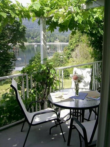 Fulford Dunderry Vacation Rental and Cabin, Rezervasyon Otel Ganges Salt Spring Island