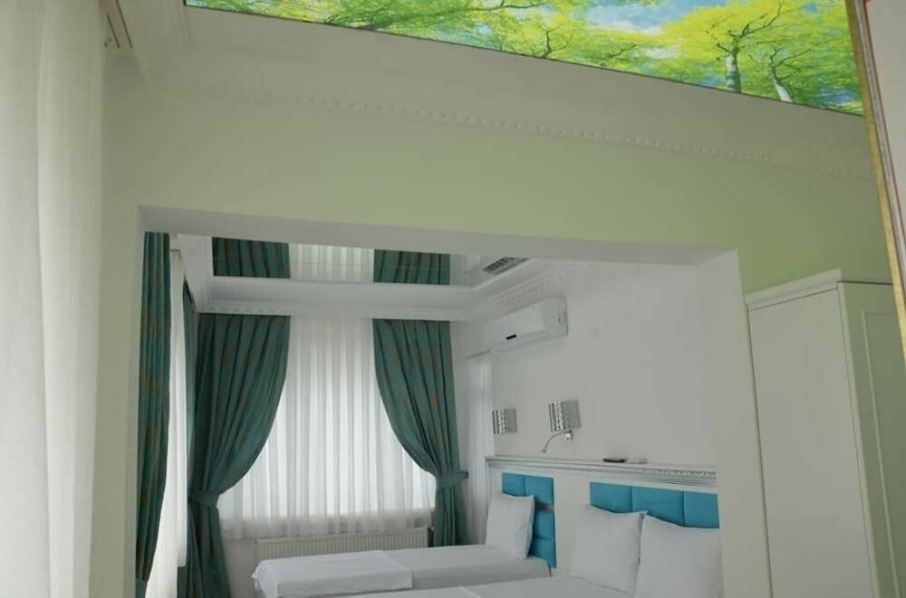 VIP Gold Suites