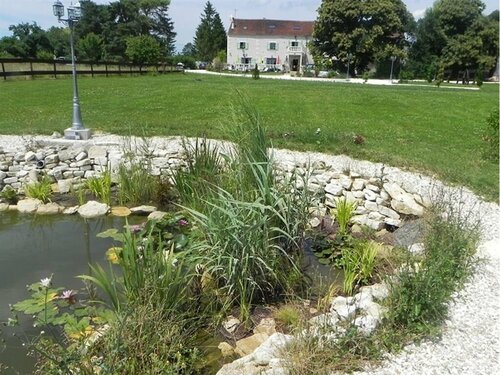 Le Petit Domaine de Bois Avril, Book Hotel Hoteller i Burgund med parkering, Parkering