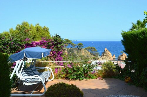 Blanca Paloma Holiday House, Забронировать Дом для отпуска Виллы Тосса-де-Мар, рядом с Часовня Богоматери Сокорро, Вилла