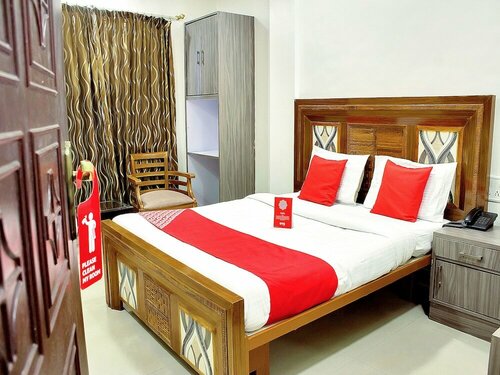 OYO 10678 Hotel Nandanvan, Забронировать Отель Отели Пуны с парковкой, Парковка