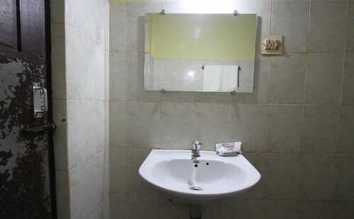 OYO 22503 Hotel Residency Gate, Book Hotel Hoteller i Bangalore med parkering, Parkering