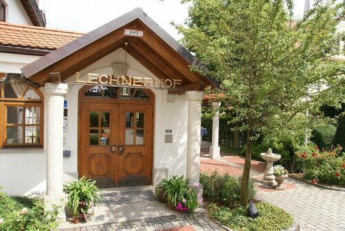 Hotel Lechnerhof Unterföhring, Забронировать Отель Отели Баварии с парковкой, Парковка