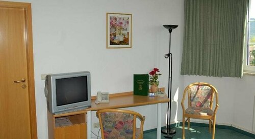 Hotel & Restaurant Zur Weintraube, Забронировать Отель Йена Saale-Unstrut