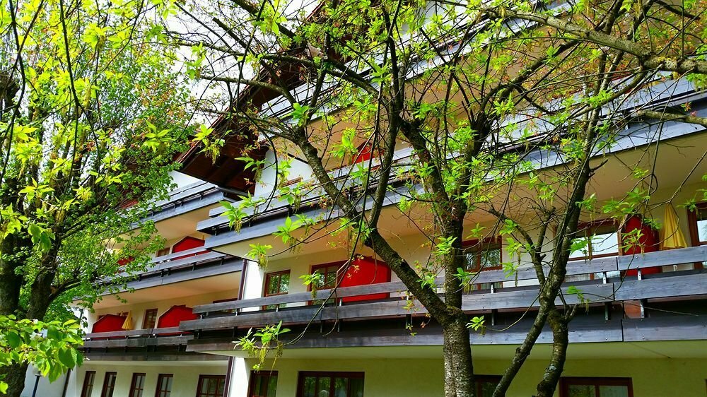Cafė Hölzl