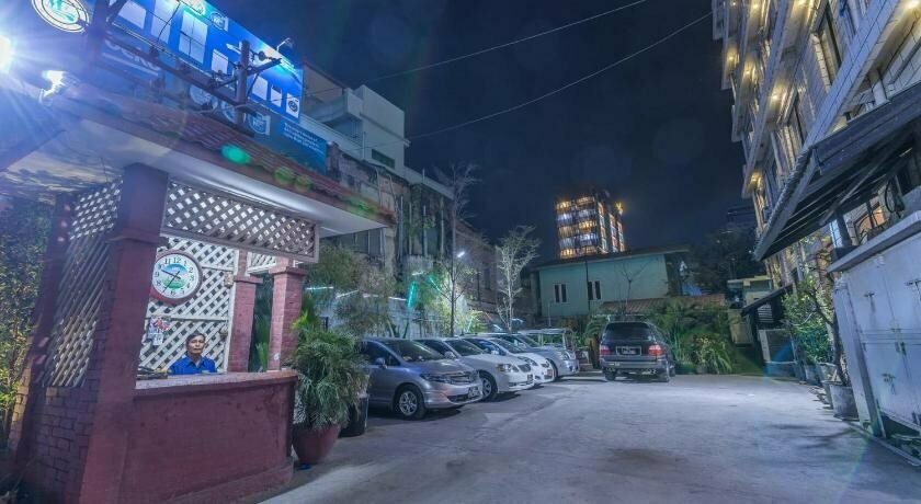 Sunrise Hotel
