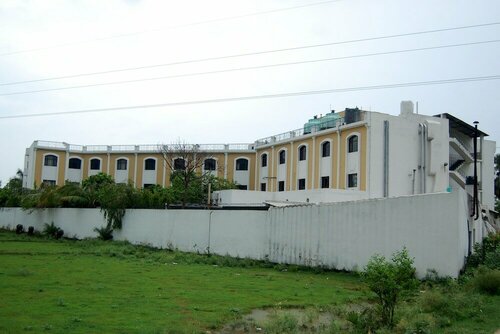 The Royal Residency, Забронировать Отель Отели Бодх-Гая с парковкой, рядом с Bodh Gaya Bus Station, Парковка