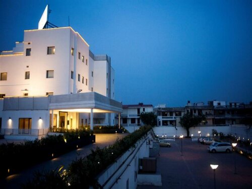 Vibe By The LaLiT Traveller, Book Hotel Hoteller i Haryana med pool, Swimmingpool
