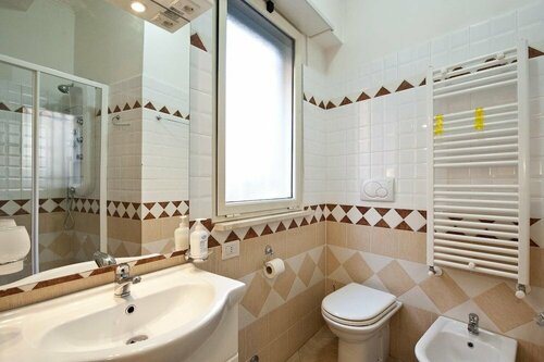 B&B La Porta, Забронировать Отель «постель и завтрак» Номентано Рим, рядом с Посольство Австралии в Риме