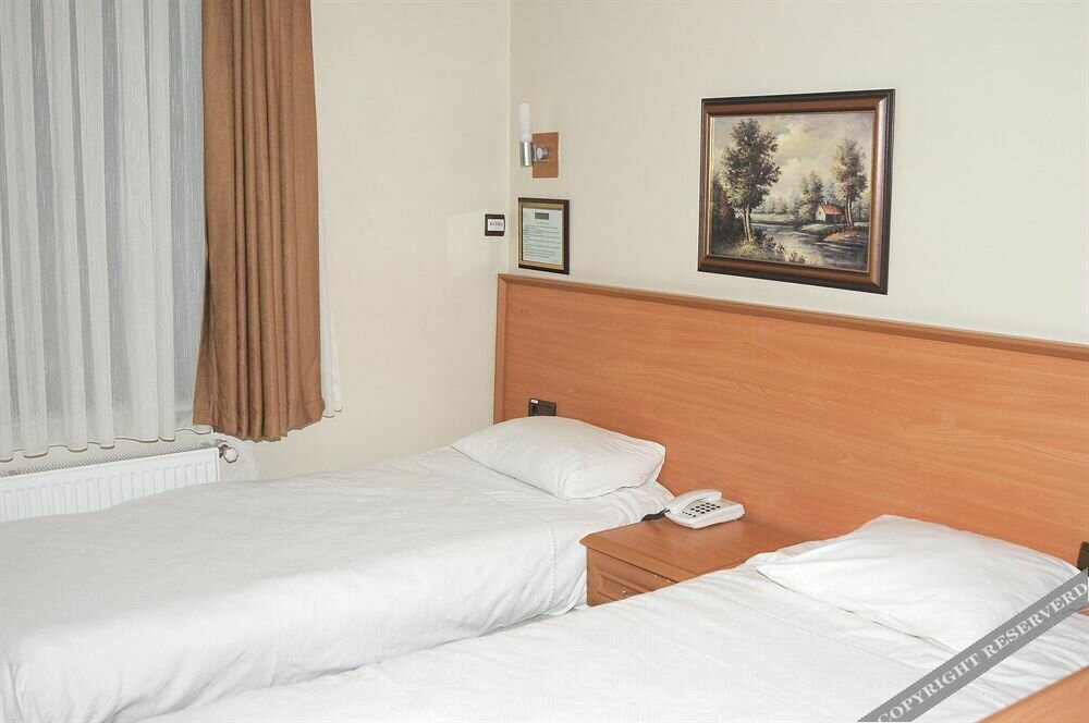 Ronax Hotel