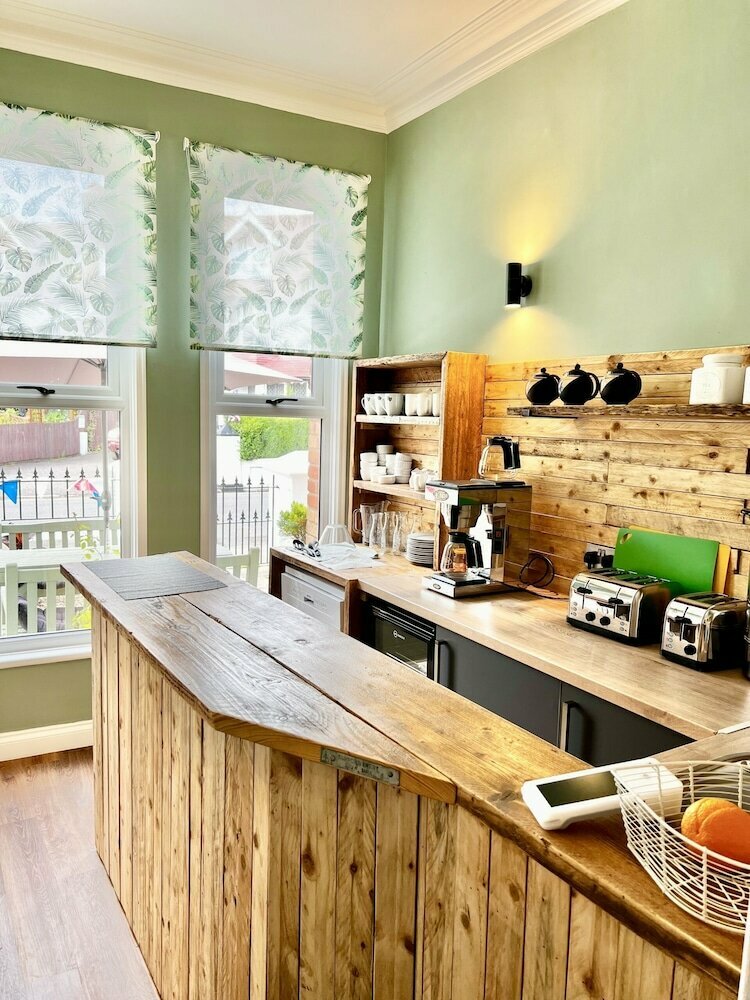 Devon House Guest House