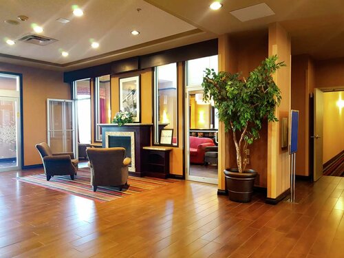 Hampton Inn & Suites Edmonton International Airport, Rezervați Hotel  