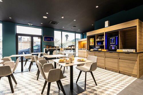 Holiday Inn Express Ajaccio by IHG, Забронировать Отель Аяччо Gulf of Ajaccio