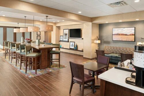 Hampton Inn Lincoln Airport, Ne, Забронировать Отель Линкольн штат Небраска