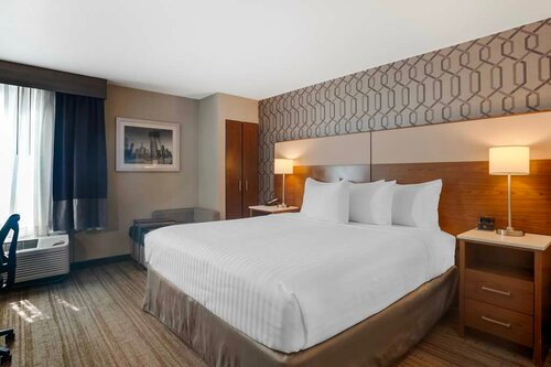Best Western Plus Commerce Hotel, Забронировать Отель Отели Коммерс с бассейном, Бассейн