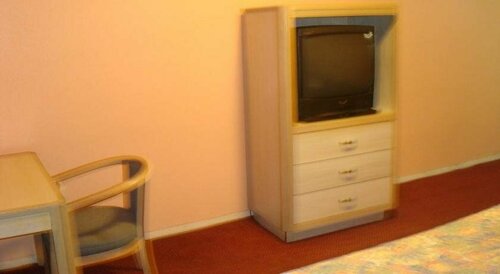 Travel Inn, Забронировать Отель Лос-Анджелес Большой Лос-Анджелес, рядом с Bootleg Theater