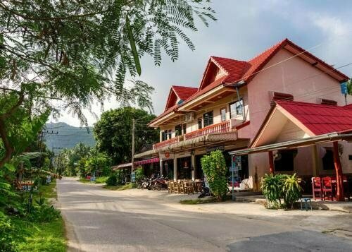 Baan Kai Hostel, Забронировать Хостел Отели Ко-Пханган с парковкой, рядом с Фестиваль полулуния, Парковка