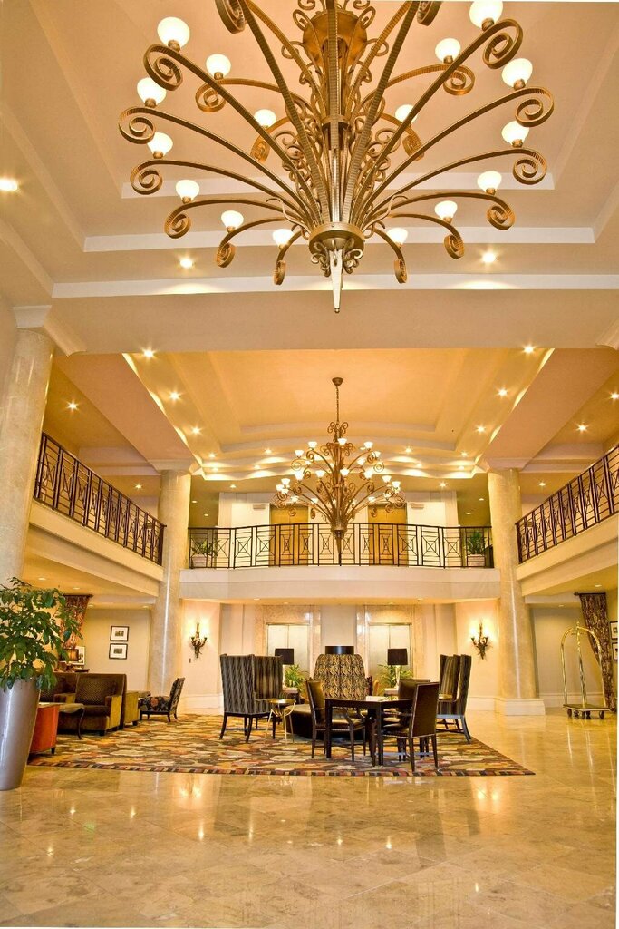 Paramount Hotel