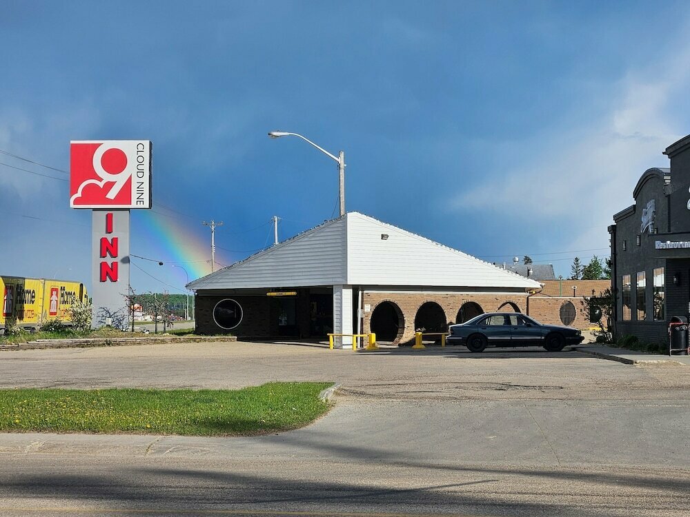 Cloud 9 Inn