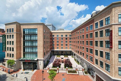 Courtyard by Marriott Richmond Downtown, Забронировать Отель Отели Ричмонд с завтраком, рядом с Carpenter Center for the Performing Arts, Завтраки