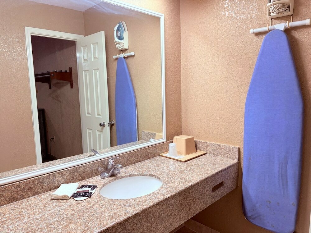 Super 8 Houston West Katy
