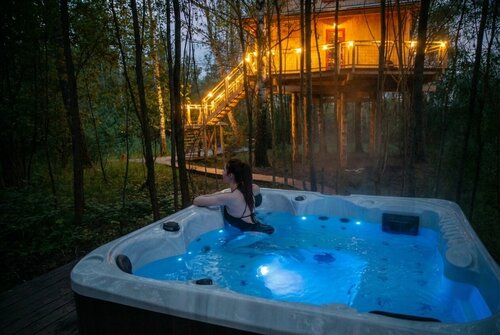 Lapochkino gnezdo Doma na derevyah, Prenota Affittacamere Hotel a Central Russia con piscina, Piscina
