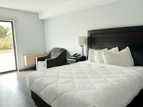 Travelodge by Wyndham Welland, Boek Hotel Hotels in Ontario met parkeren, Parkeren