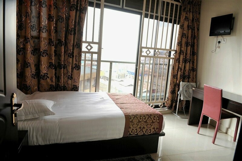 Ravens Hotel