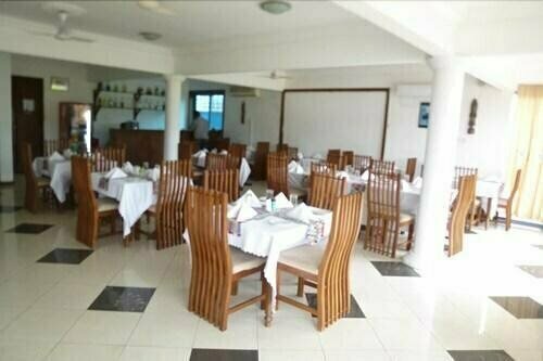 Beauty Hotel Accra, Rezerwuj Hotel Hotele w Spintex z parkingiem, Parking
