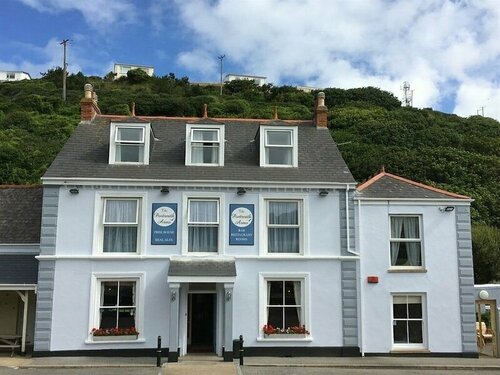 Portreath Arms Hotel, Book Pension Redruth Cornwall