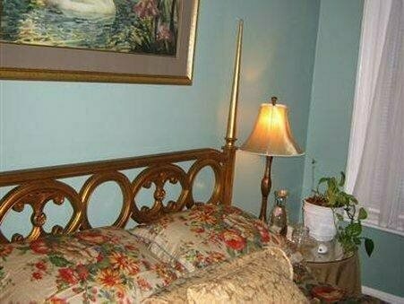 Bronx Guesthouse, Book Hotel Hoteller i New York State med parkering, Parkering