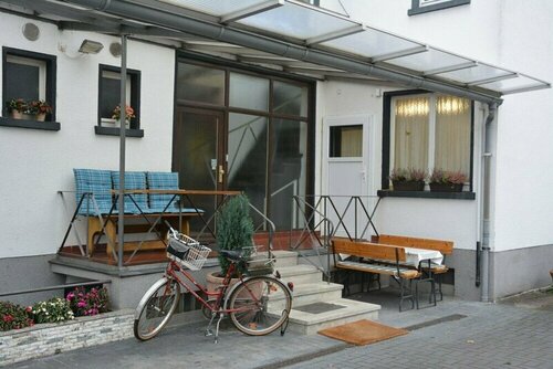 Hotel Haus Isenburg, Забронировать Отель Ной-Изенбург земля Гессен