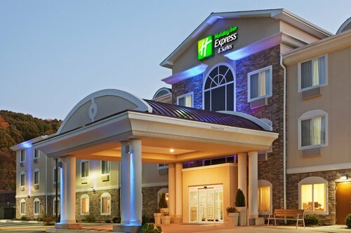 Holiday Inn Express and Suites Meriden by IHG, Забронировать Отель Мериден штат Коннектикут