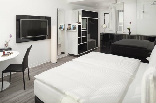 INNSiDE by Meliá Frankfurt Ostend, Забронировать Отель Отели земли Гессена с парковкой, Парковка