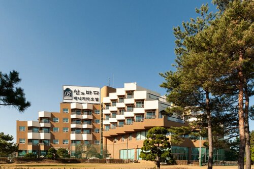 BENIKEA San&Bada Jumunjin Resort, Забронировать Курортный отель Каннын Канвондо