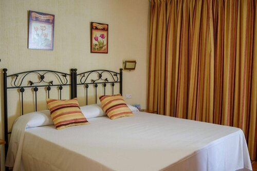 Hostal Jayma, Rezerwuj Hotel Salobreña Costa Tropical